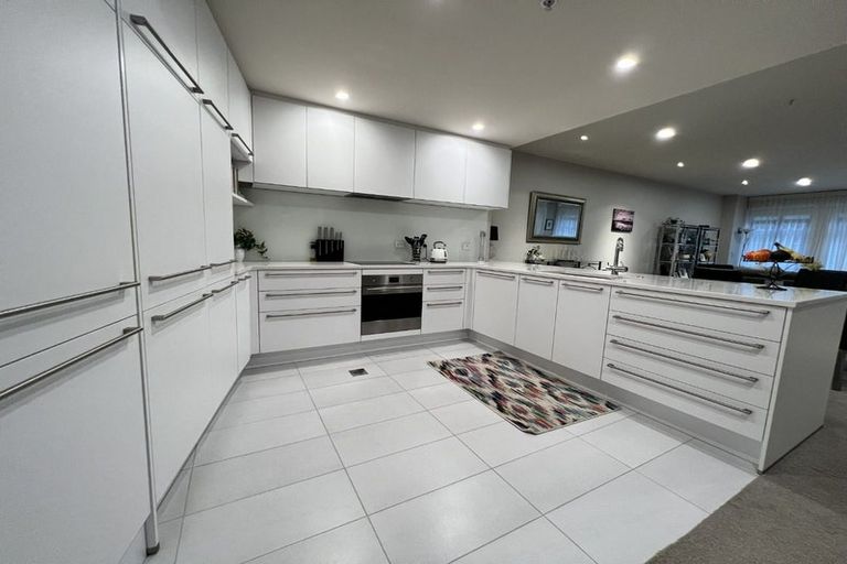 Photo of property in Kate Sheppard Apartments, 3b/42 Molesworth Street, Thorndon, Wellington, 6011
