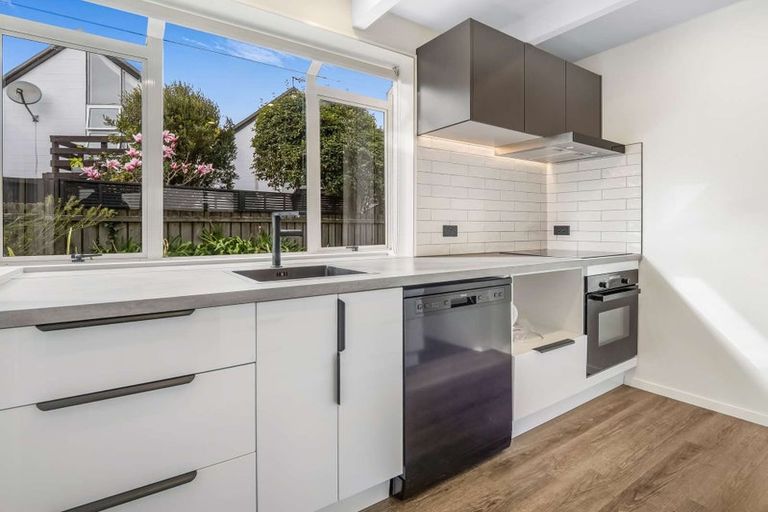 Photo of property in 2/40 Ranfurly Street, St Albans, Christchurch, 8014