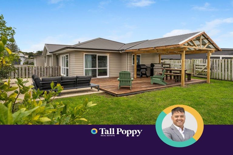 Photo of property in 4 Te Wiremu Lane, Otaki, 5512