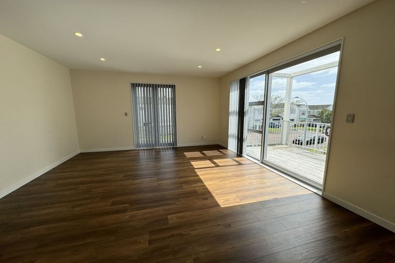 Photo of property in 30 Nephrite Lane, Henderson, Auckland, 0610