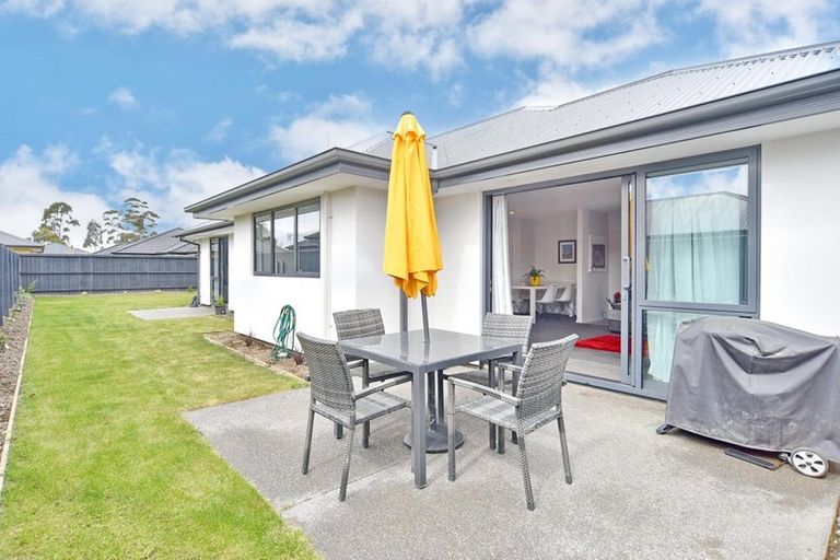 Photo of property in 20 Tara Crescent, Woodend, 7610