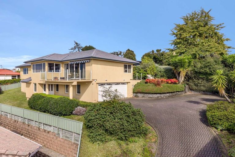 Photo of property in 22 Cobbe Place, Pomare, Rotorua, 3015