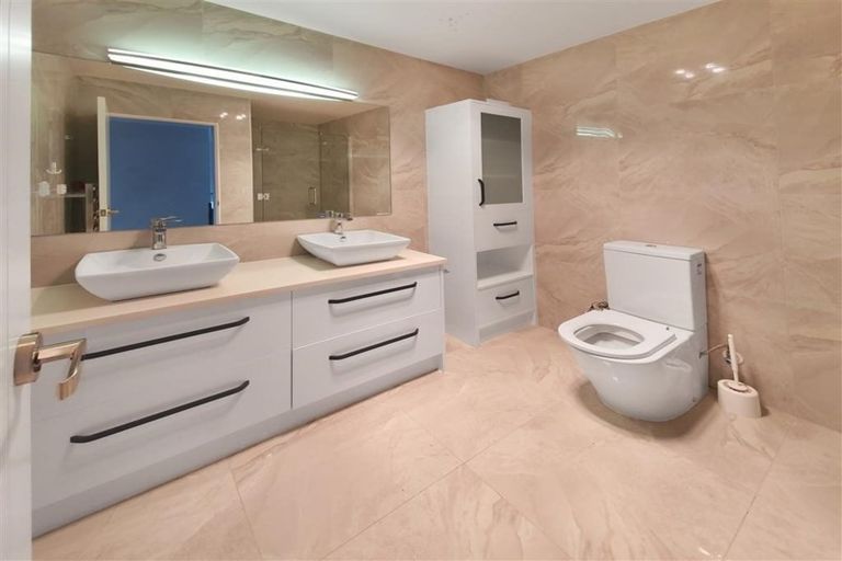 Photo of property in 9 Moko Lane, Greenhithe, Auckland, 0632