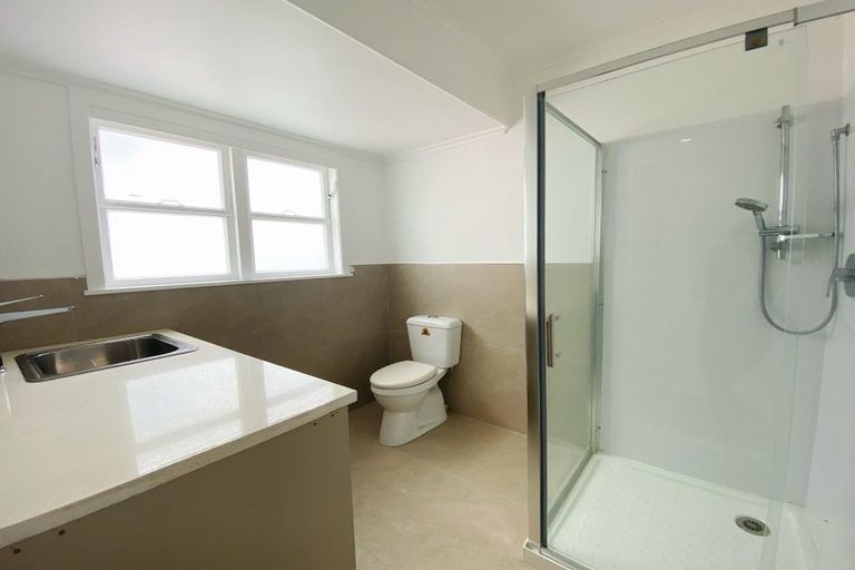 Photo of property in 8a/1 Bracken Avenue, Takapuna, Auckland, 0622
