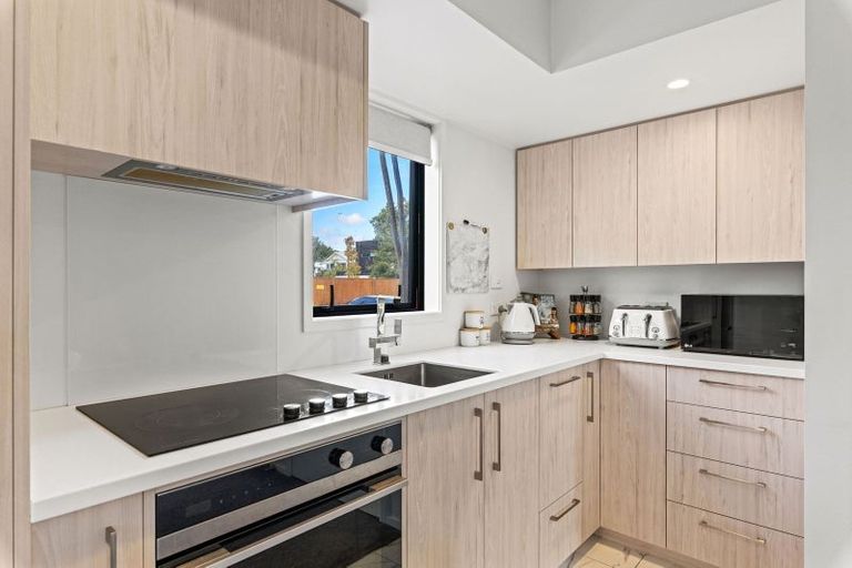 Photo of property in 4/70 Brockworth Place, Riccarton, Christchurch, 8011