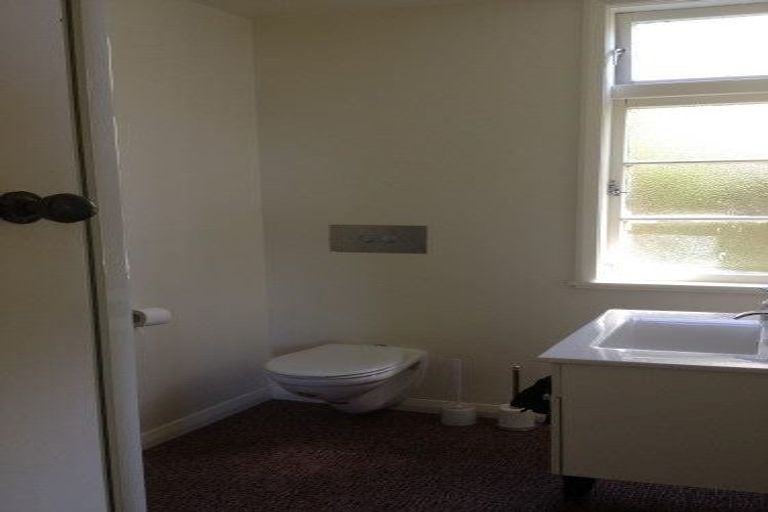 Photo of property in 99 Karepa Street, Brooklyn, Wellington, 6021