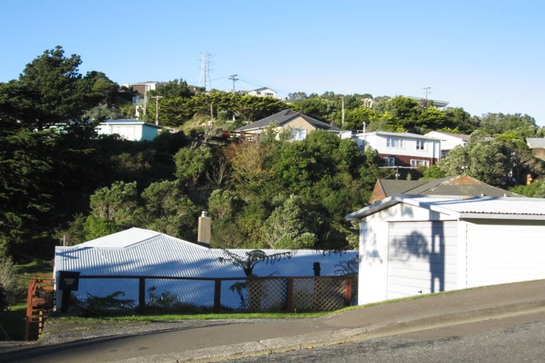 Photo of property in 41 Lyndfield Lane, Newlands, Wellington, 6037