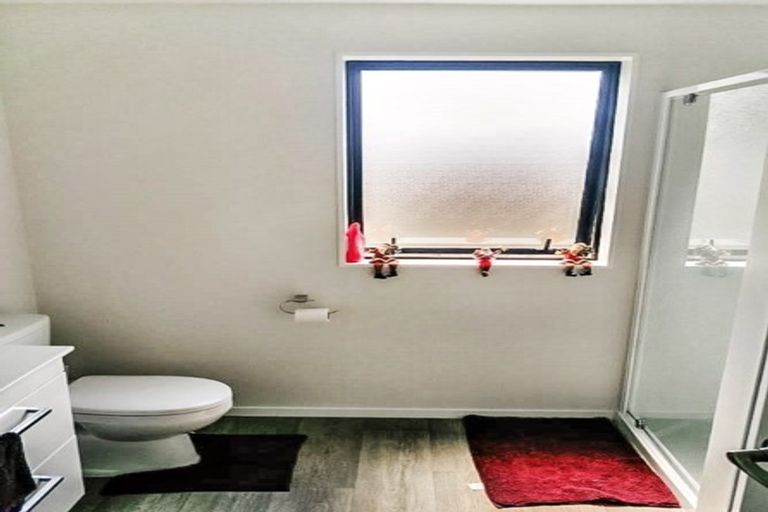 Photo of property in 70 Prado Drive, Pukekohe, 2120