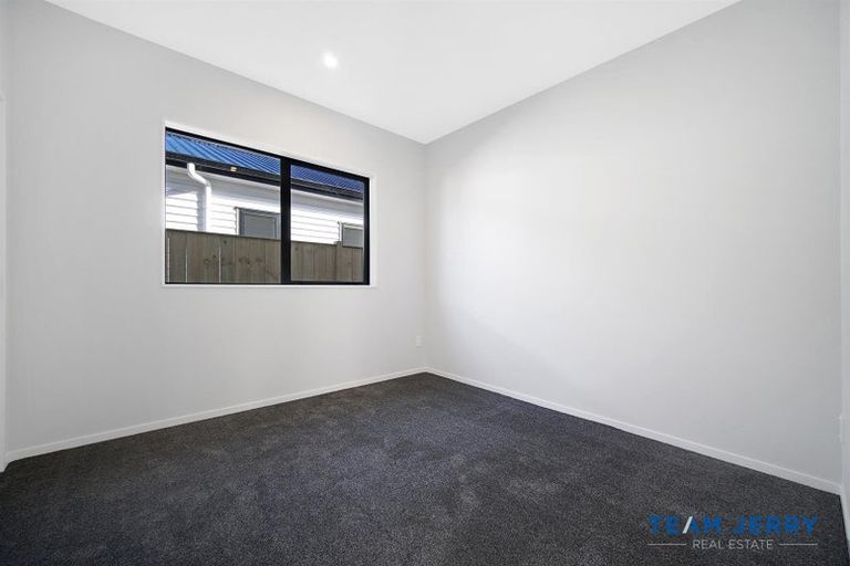 Photo of property in 27 Huringa Road, Karaka, 2113