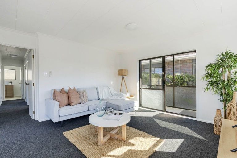 Photo of property in 13 Tukapa Street, Westown, New Plymouth, 4310