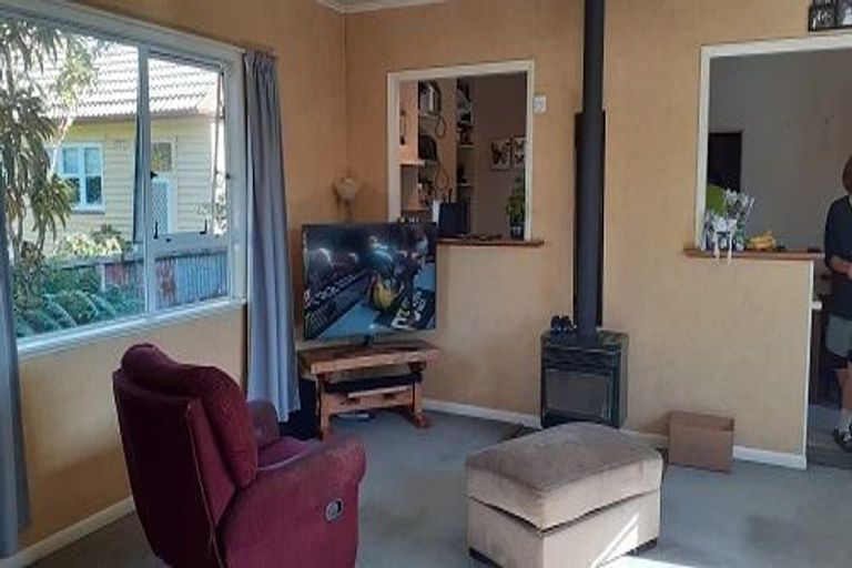 Photo of property in 6 Achilles Street, Stratford, 4332