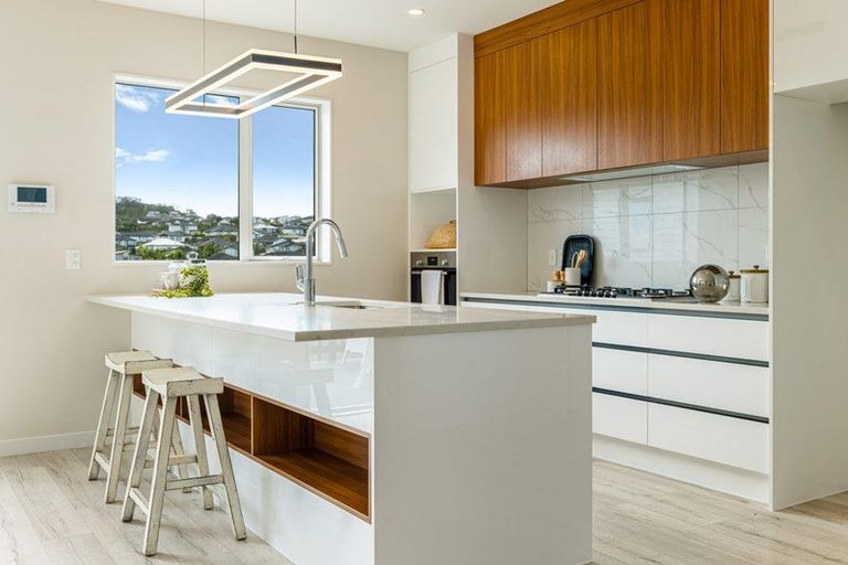 Photo of property in 28 Bine Crescent, Orewa, 0931