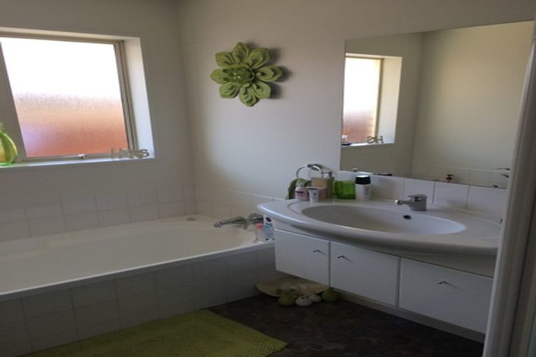 Photo of property in 128 Lowes Road, Rolleston, 7614