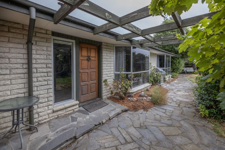 Photo of property in 1/10b Tracy Place, Redwood, Christchurch, 8051