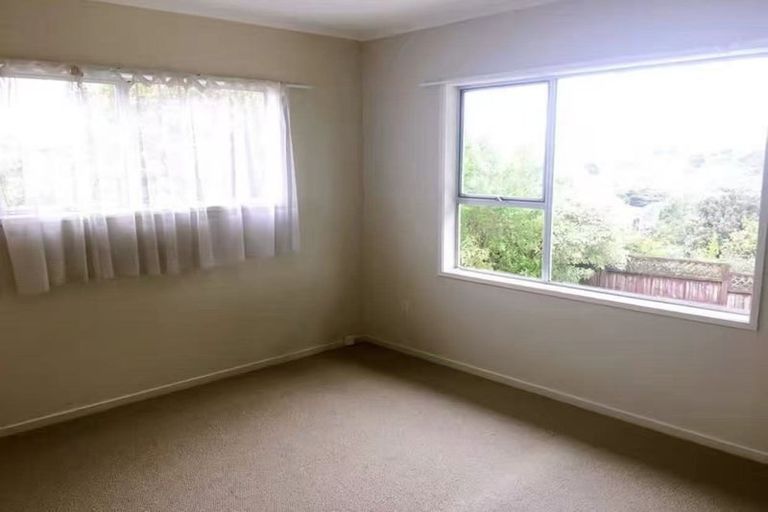 Photo of property in 4 Darcy Place, Massey, Auckland, 0614