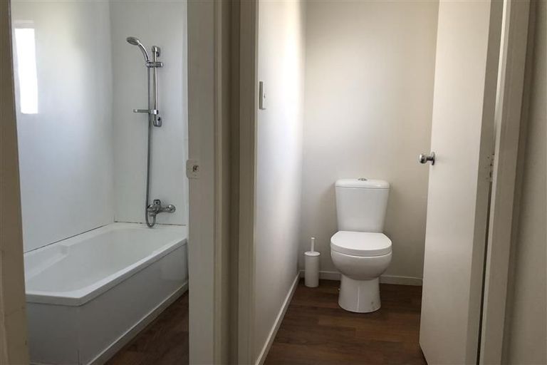 Photo of property in 2/25 Christmas Road, Manurewa, Auckland, 2102