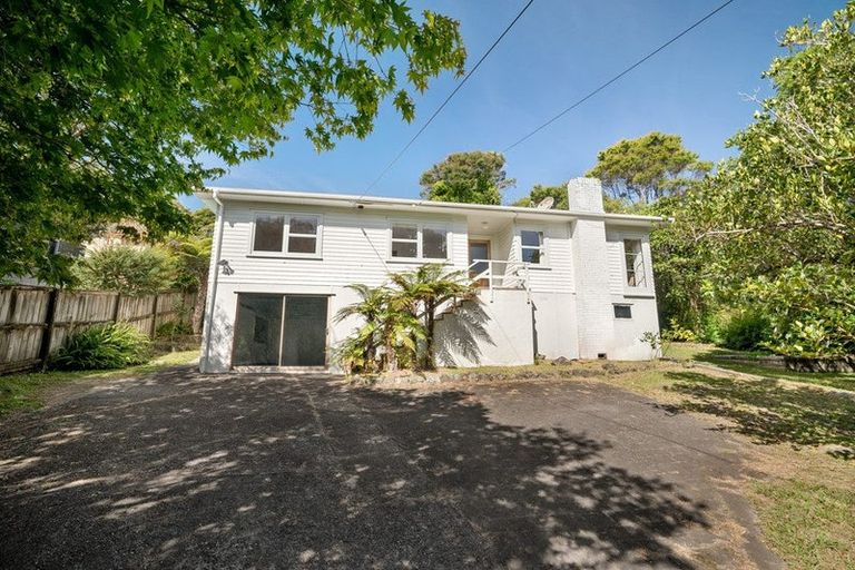 Photo of property in 78 Atkinson Road, Titirangi, Auckland, 0604