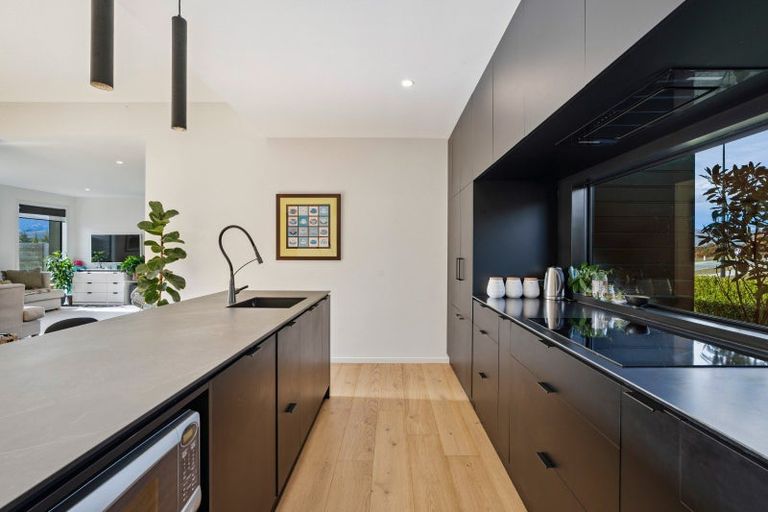 Photo of property in 4 Pounamu Avenue, Albert Town, Wanaka, 9305