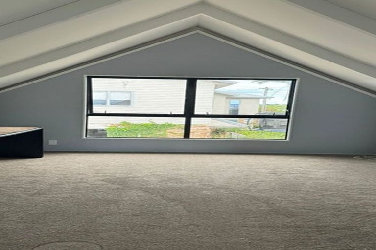 Photo of property in 37b Wade River Road, Stanmore Bay, Whangaparaoa, 0932