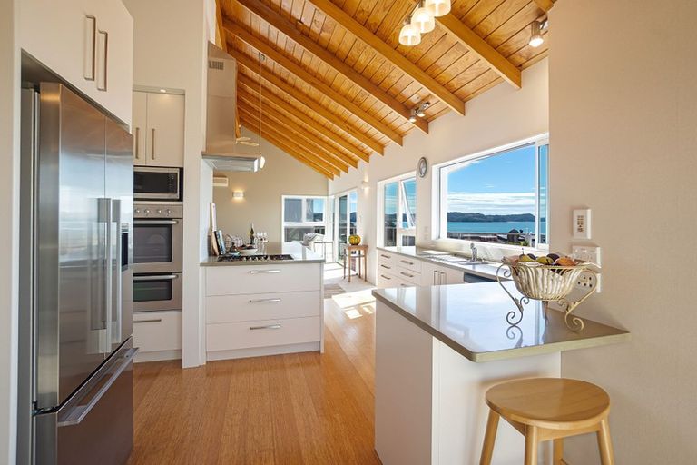 Photo of property in 42 Marellen Drive, Red Beach, 0932