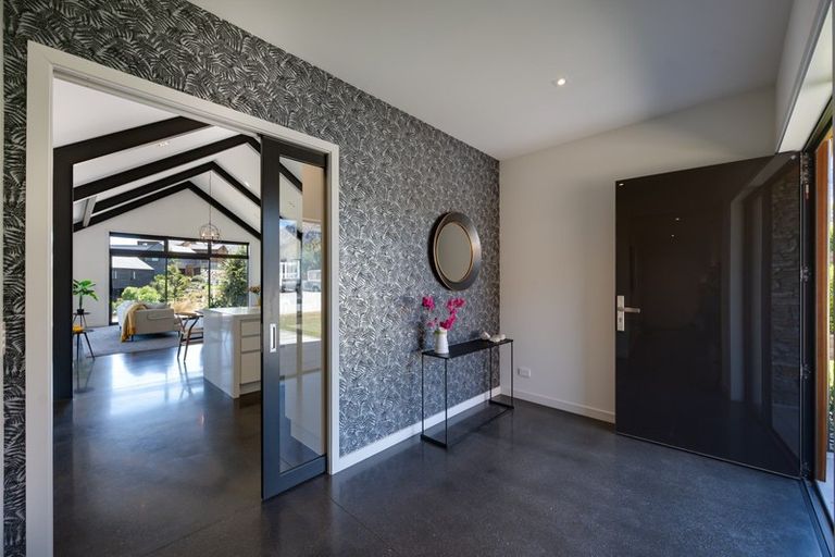 Photo of property in 5 Mckellar Drive, Jacks Point, Queenstown, 9371
