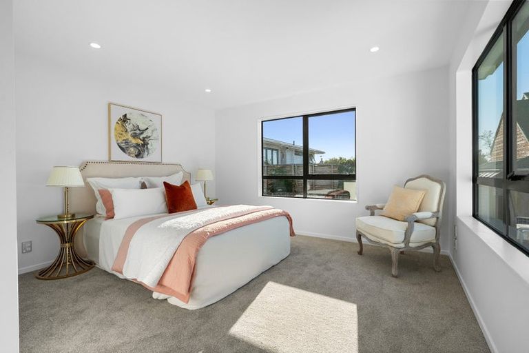 Photo of property in 8f Claridge Street, Glen Eden, Auckland, 0602