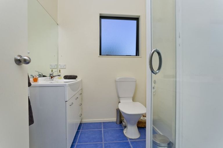 Photo of property in 2/43 Flaxdale Street, Birkdale, Auckland, 0626