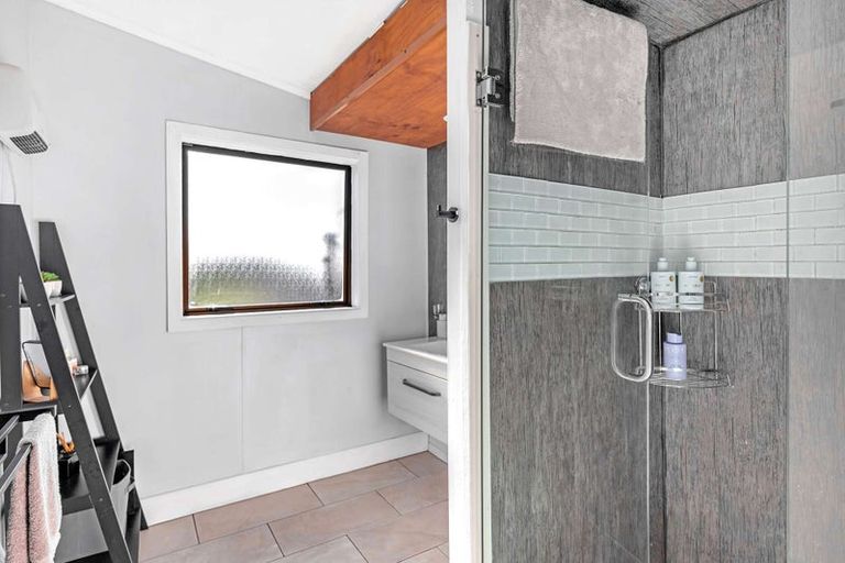 Photo of property in 24 Coates Street, Westport, 7825