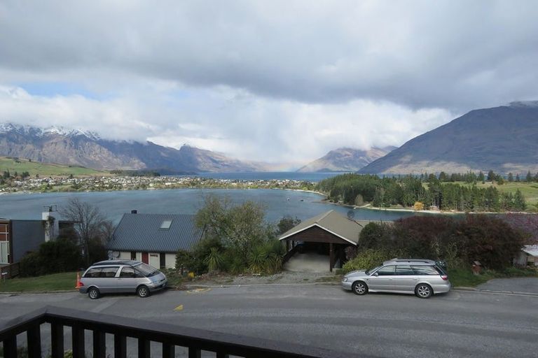 Photo of property in 8 Earnslaw Terrace, Queenstown, 9300