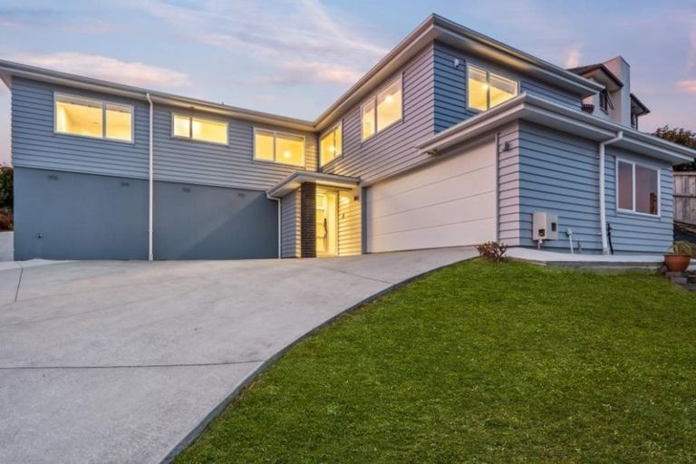 Photo of property in 12 Lagoon View, Gulf Harbour, Whangaparaoa, 0930