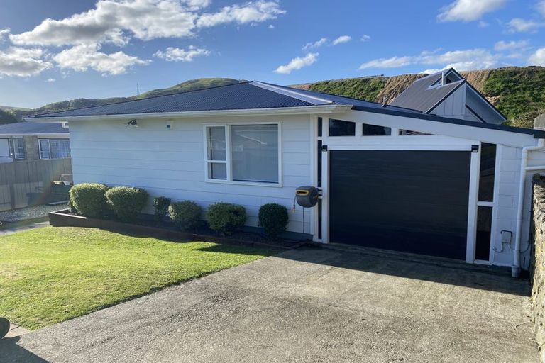 Photo of property in 18 Otira Grove, Kelson, Lower Hutt, 5010