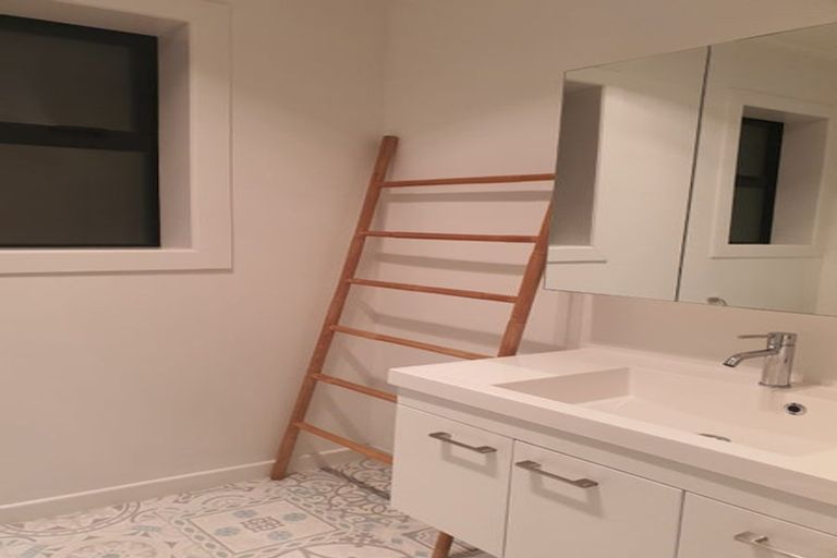 Photo of property in 7 Dublin Street, Pukekohe, 2120