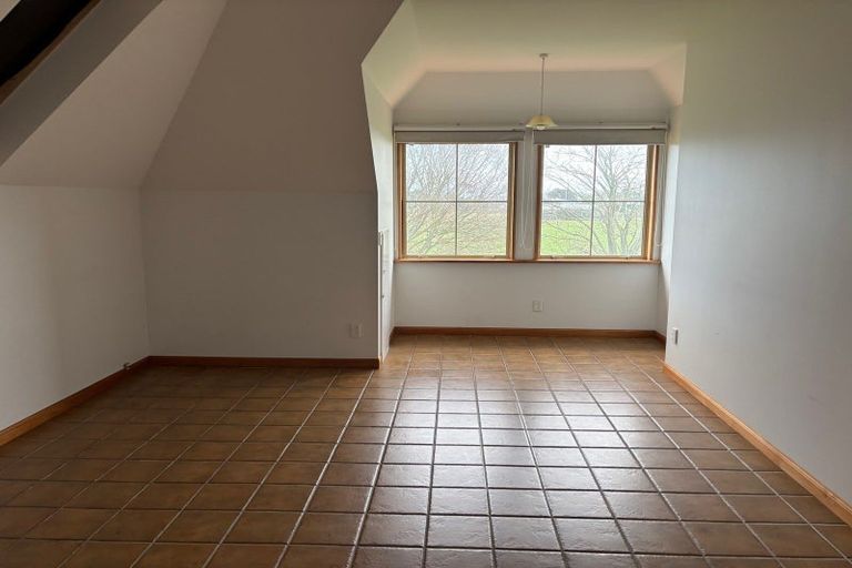 Photo of property in 118 Waimakariri Road, Harewood, Christchurch, 8051