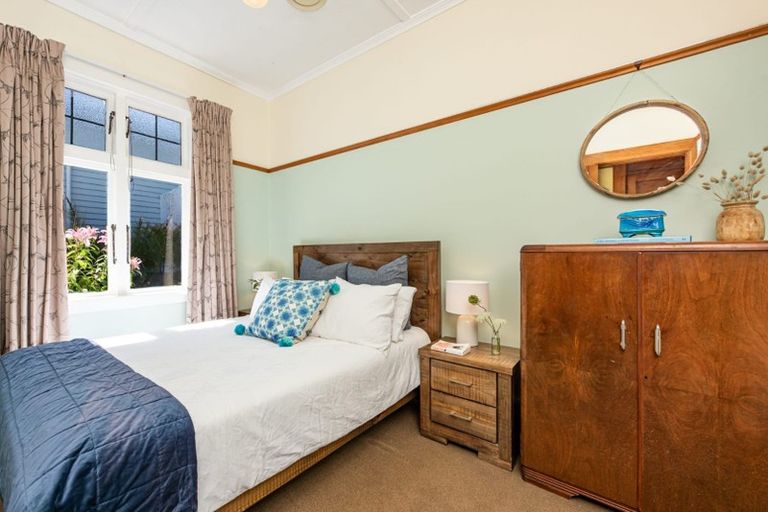 Photo of property in 383 Karori Road, Karori, Wellington, 6012