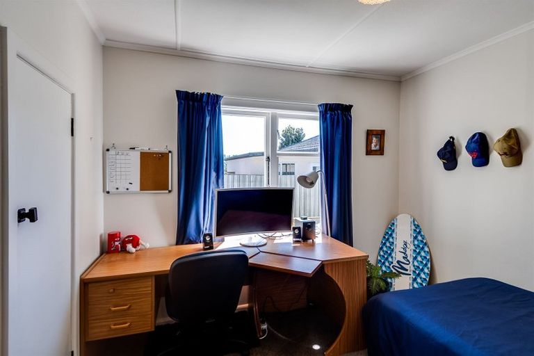 Photo of property in 20 Chester Street, Taradale, Napier, 4112