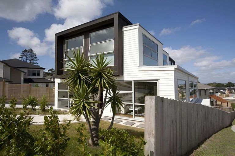 Photo of property in 5 Kilear Close, Pinehill, Auckland, 0632