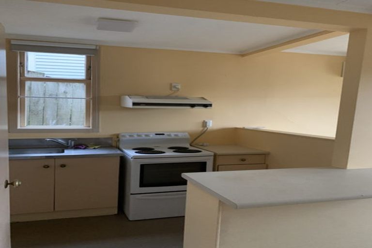 Photo of property in 108 Eden Street, Island Bay, Wellington, 6023