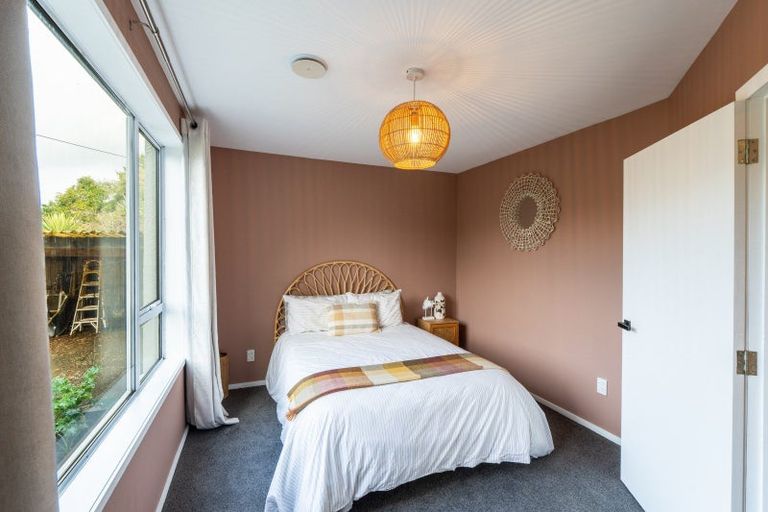 Photo of property in 10 Mahuri Road, Otatara, Invercargill, 9879