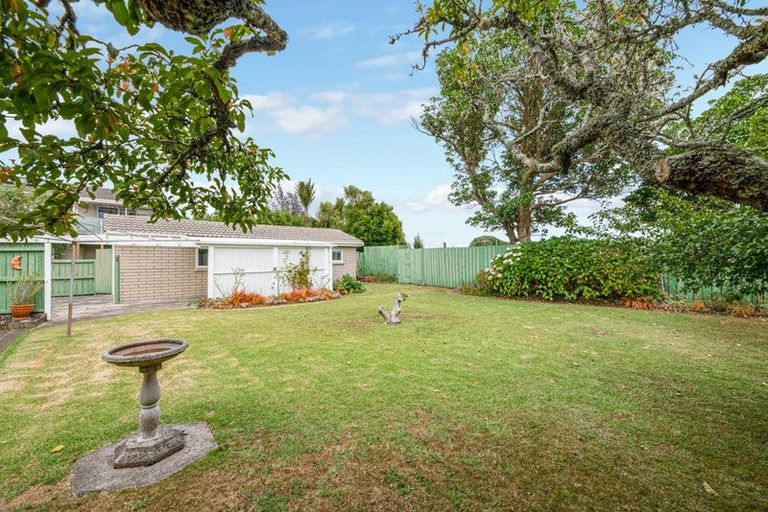 Photo of property in 123 Muir Avenue, Mangere Bridge, Auckland, 2022