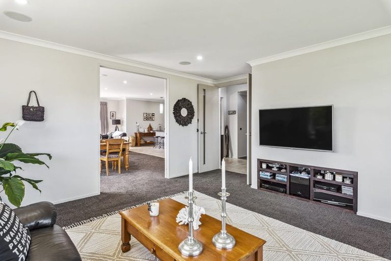 Photo of property in 85 Kotuku Drive, Paraparaumu Beach, Paraparaumu, 5032