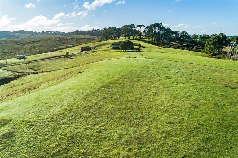 Photo of property in 100 Forestry Road, Riverhead, 0892