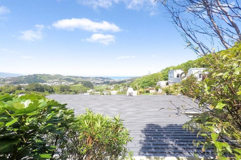 Photo of property in 33a Whaui Street, Brooklyn, Wellington, 6021