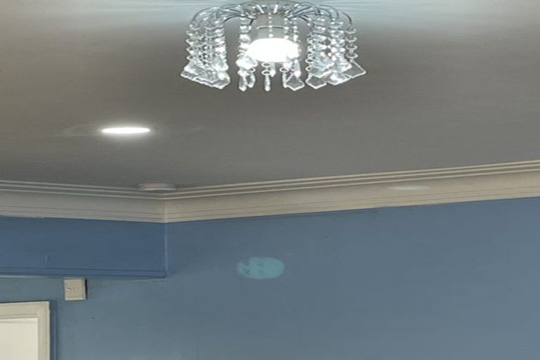 Photo of property in 71 Gray Avenue, Mangere East, Auckland, 2024