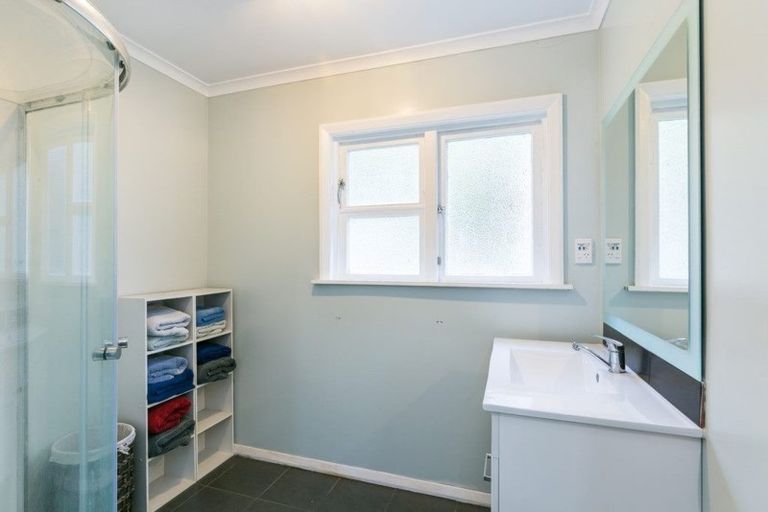 Photo of property in 38 Hine Road, Wainuiomata, Lower Hutt, 5014