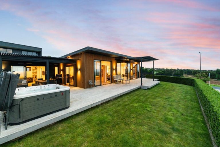 Photo of property in 2 Kohe Way, Pukekohe, 2120