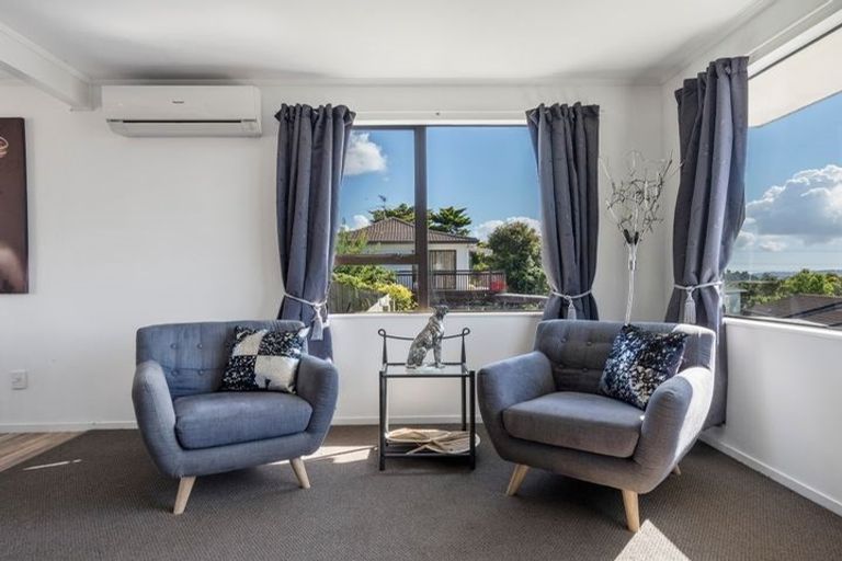 Photo of property in 82 Keegan Drive, Massey, Auckland, 0614
