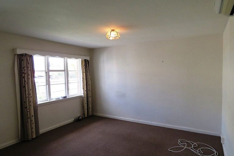 Photo of property in 32 Sawyers Arms Road, Northcote, Christchurch, 8052