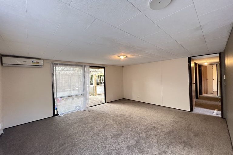 Photo of property in 26a/2 Woodglen Road, Glen Eden, Auckland, 0602