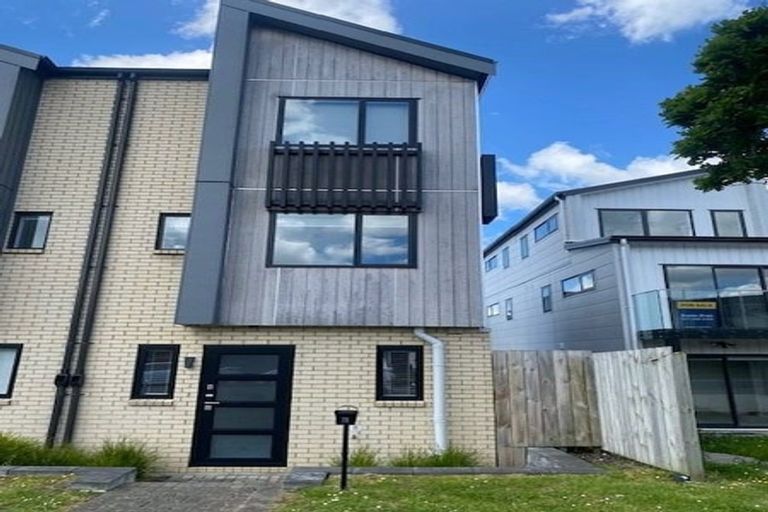 Photo of property in 11/36 Westgate Drive, Westgate, Auckland, 0614