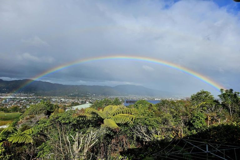 Photo of property in 5 Sunshine Crescent, Kelson, Lower Hutt, 5010